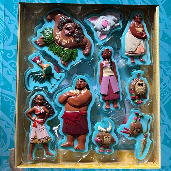 DISNEY MOANA Stuck on Stories Book Suction Cup Toys Story Play Set - Picture 3 of 14